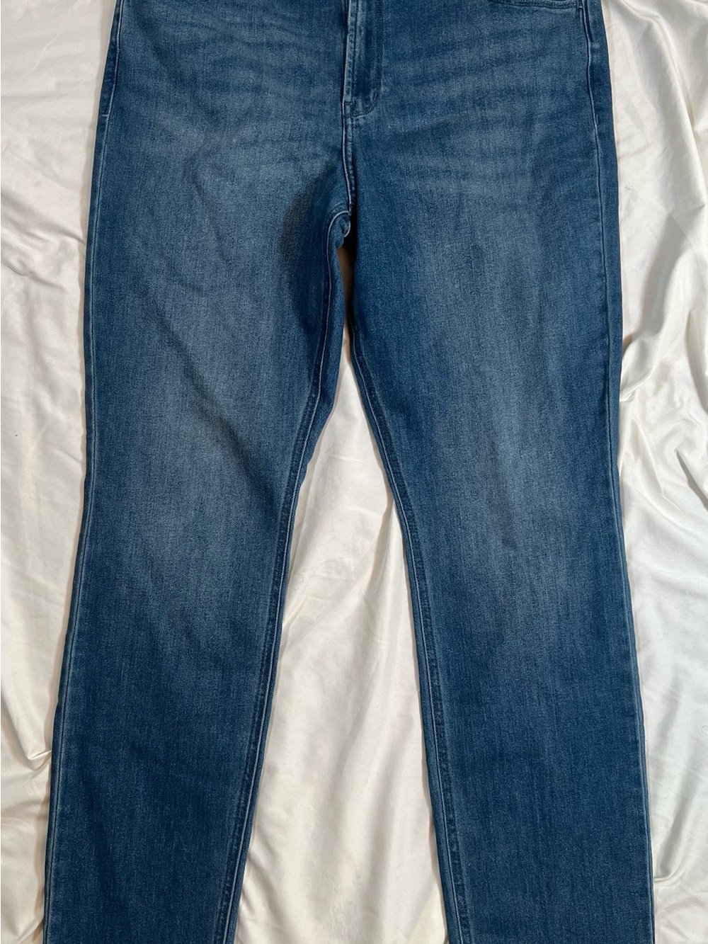 Old Navy High-Rise Slim Women's Jeans in Dark Blue